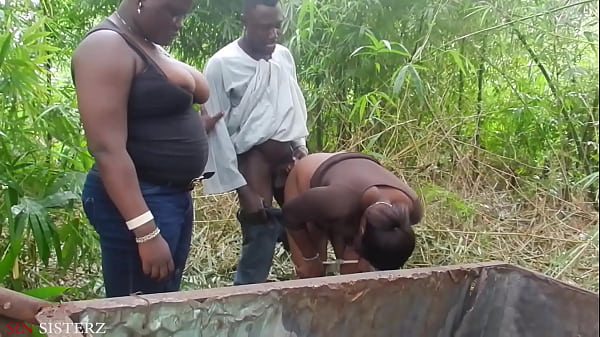 THEY CAUGHT US IN THE BATHROOM AS I TAKE MY BOYFRIEND TO FUCK ME HARDCORE