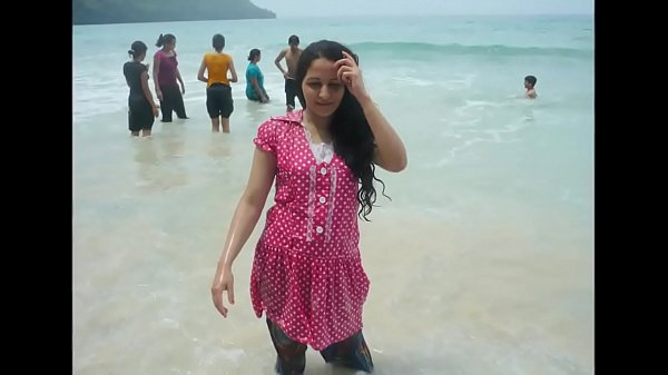 Desi girls look poor .MP4