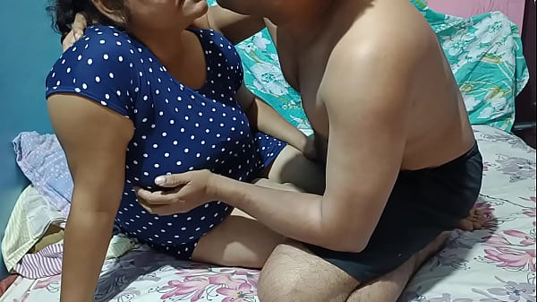 Desi Milky Bhabi Enjoyed and Fucked with her Juicy Pussy