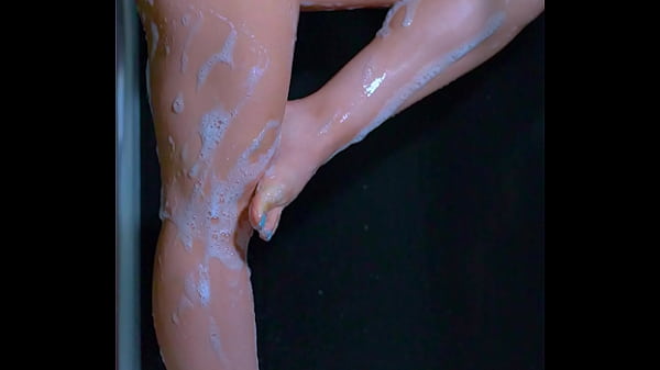 Beautiful Teen dances teen