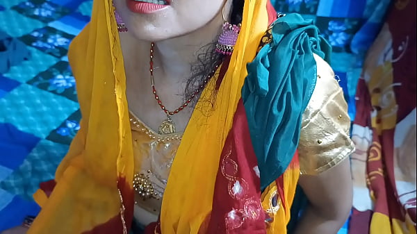 Father-in-law and daughter-in-law gave clear Hindi speech and dirty words in mouth.